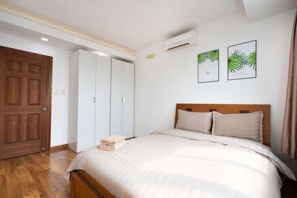 Spacious 2 Bedroom At City Center 1St District Ho Chi Minh City Exterior photo